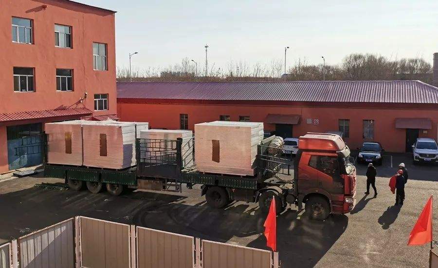 中石油:6条口罩生产线火速建成!熔喷料、熔...(图5) 中石油:6条口罩生产线火速建成!熔喷料、熔...(图5)