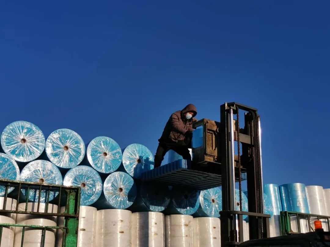 中石油:6条口罩生产线火速建成!熔喷料、熔...(图13) 1583291797282944.jpg