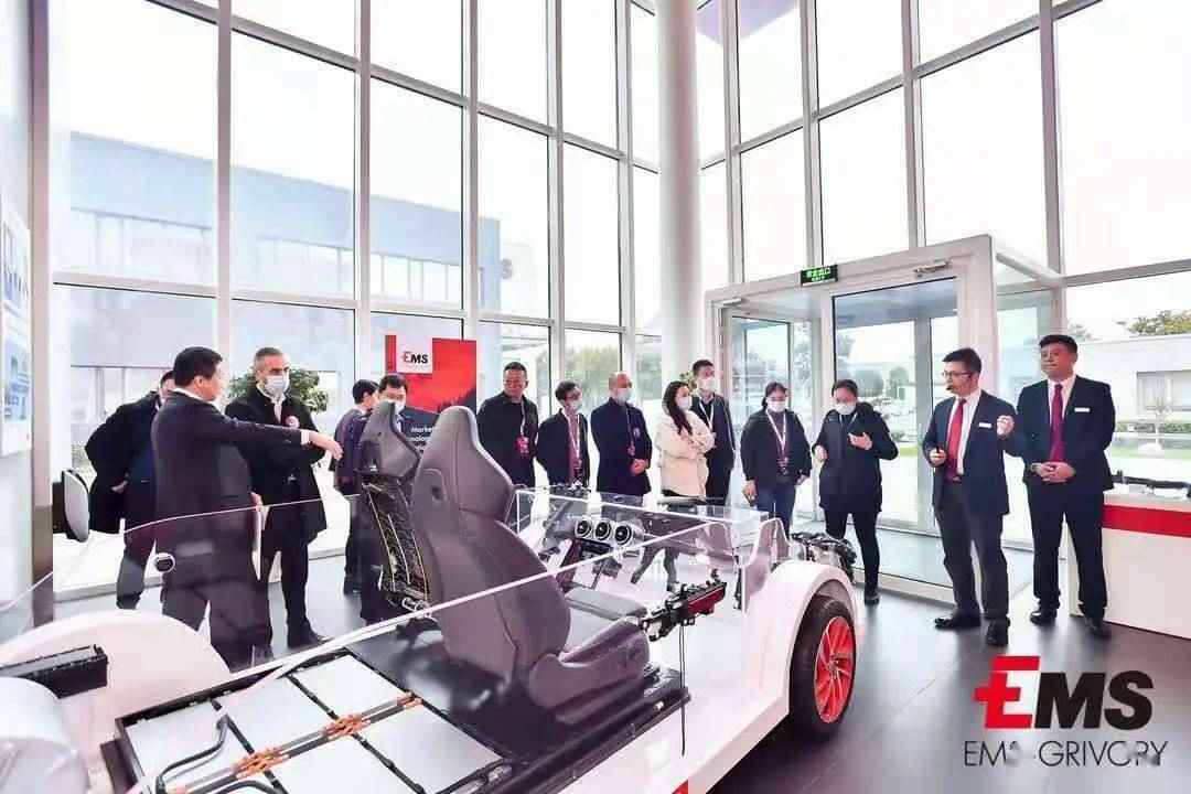 现场有多红，气氛有多浓！艾曼斯新能源汽车...(图41)