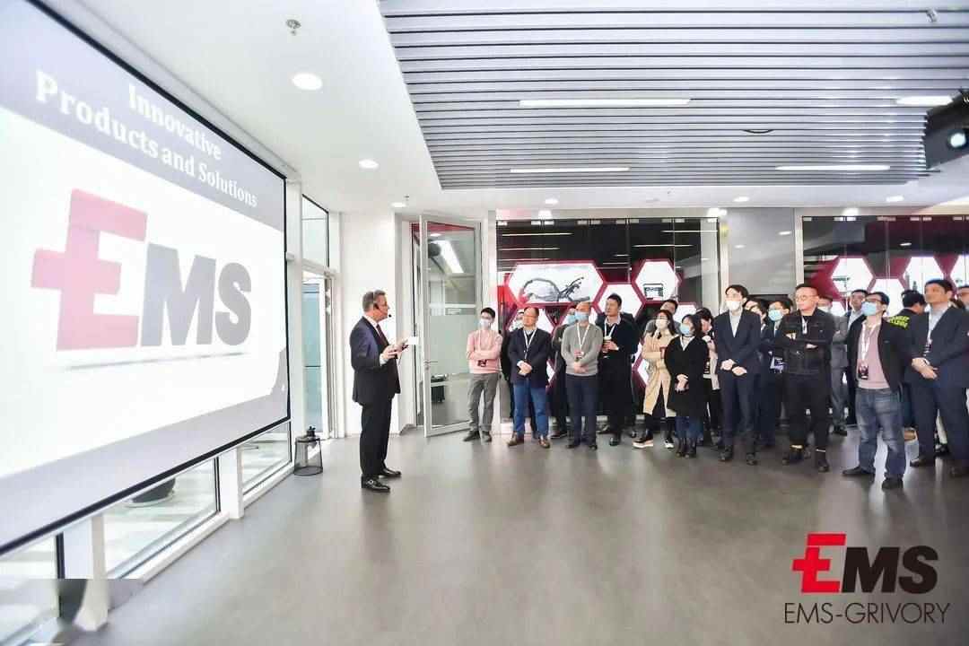 现场有多红，气氛有多浓！艾曼斯新能源汽车...(图15)